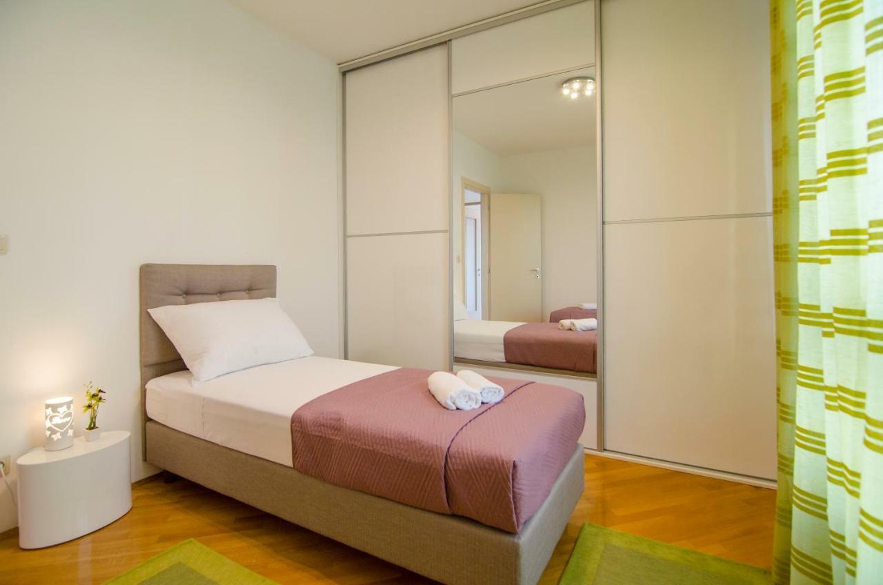 Split Apartment Sinisa 외부 사진