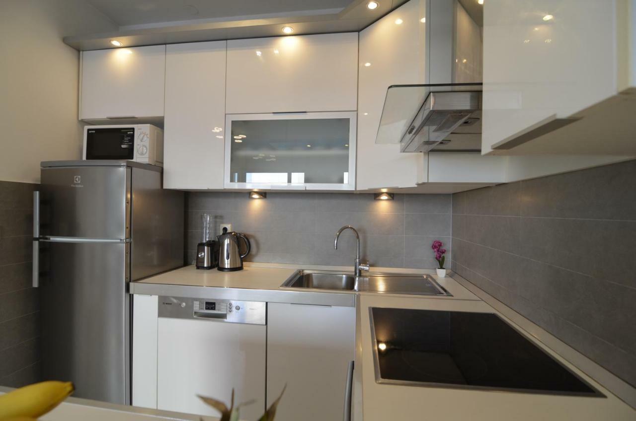Split Apartment Sinisa 외부 사진